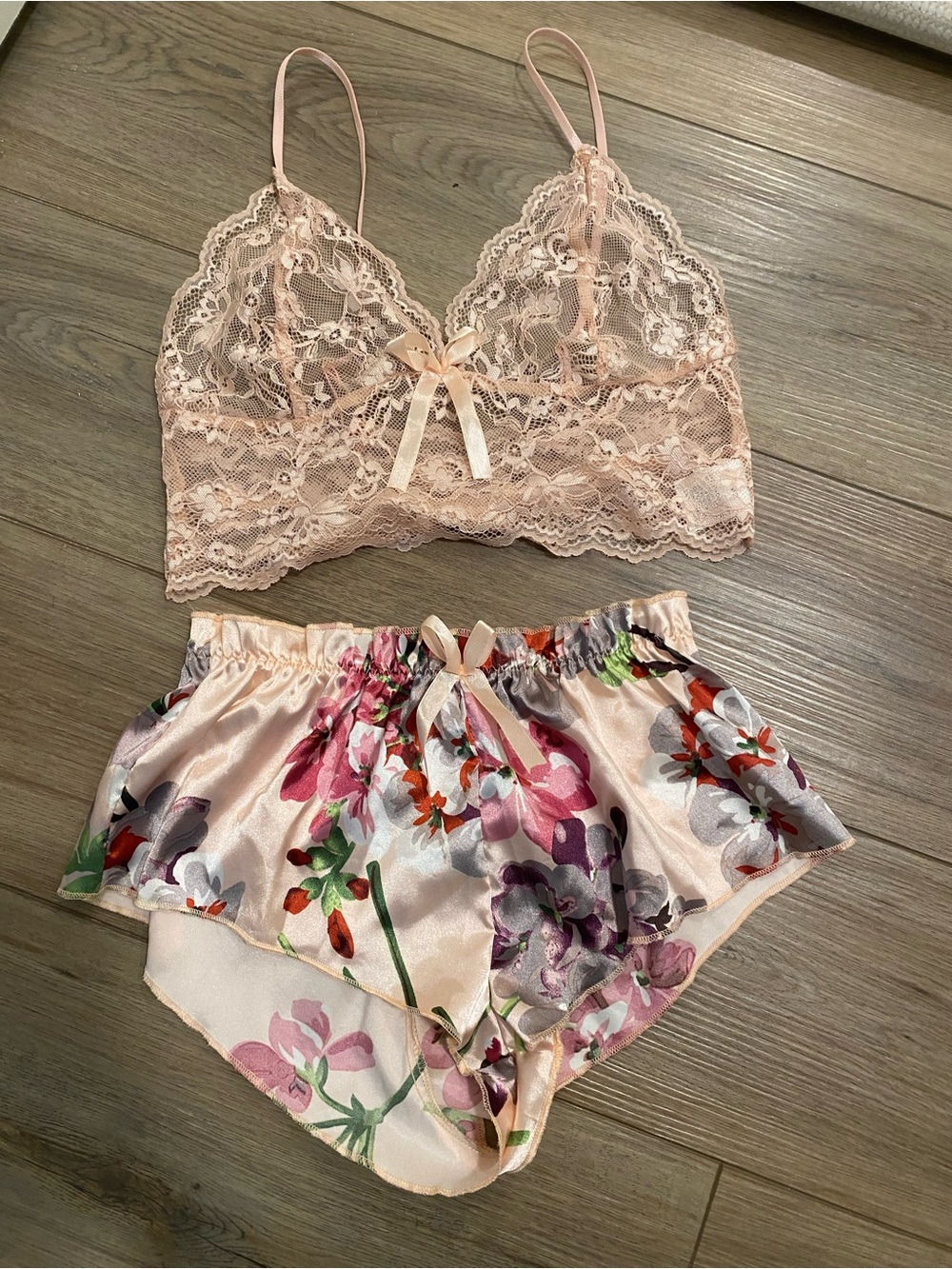 Lace bralette & floral boyshort set